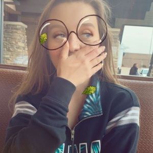 Meet your Posher, Jennah